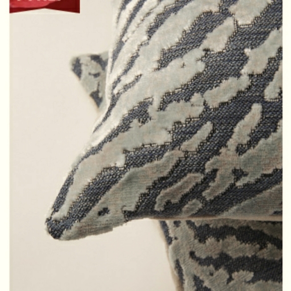 MM STUDIO ZEBRA CUT BELGIUM/ VELVET PILLOW NWT - Picture 4 of 11